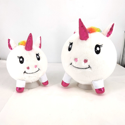 ユニセックス 柔らかい彩虹 膨らませられるユニコーンボール 10インチ プルーシュ トイ パンプとPVC 内部のボール素材