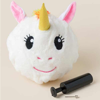 ユニセックス 柔らかい彩虹 膨らませられるユニコーンボール 10インチ プルーシュ トイ パンプとPVC 内部のボール素材